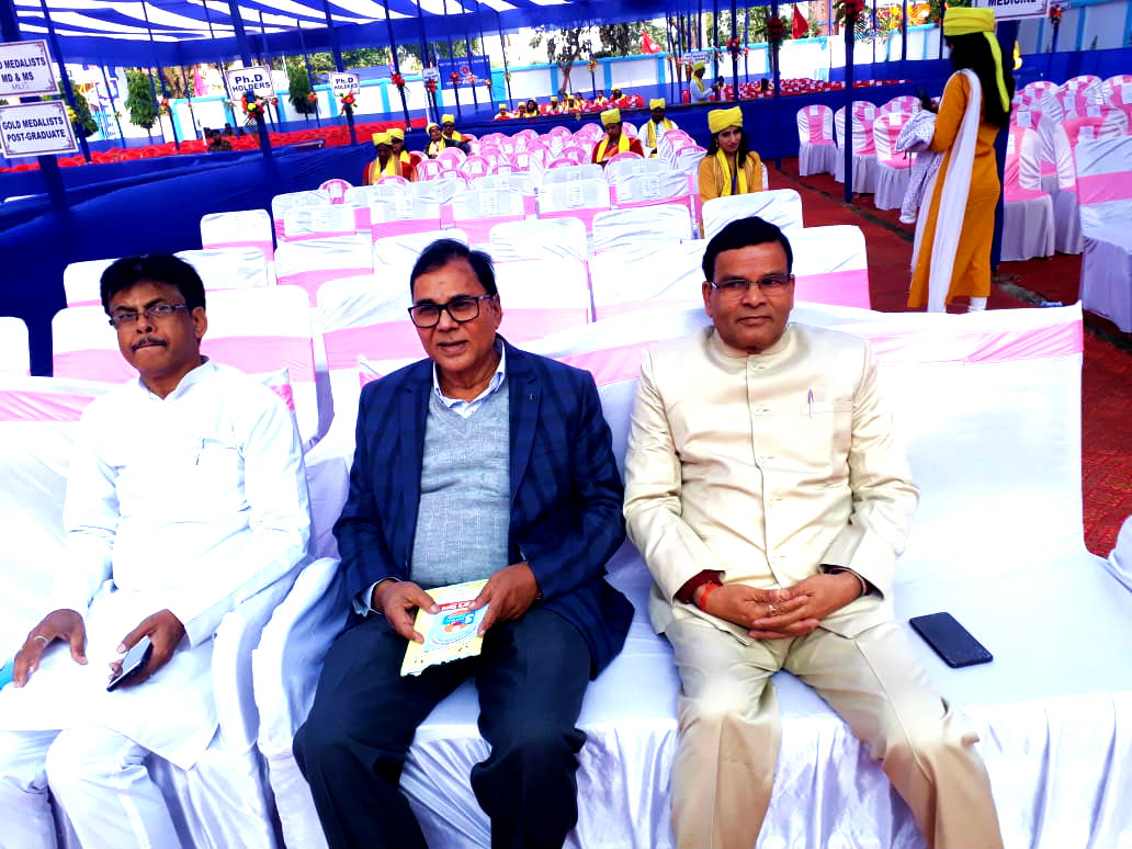 Dr.Madhepuri along with Senator Dr.Naresh Kumar during 3rd Convocation ceremony at BNMU.